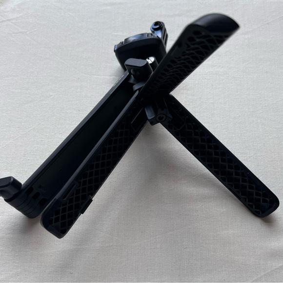 GoPro 3-Way 2.0 Black Foldable Tripod - Picture 3 of 4
